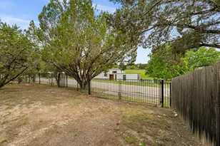 4100 Rockwood Dr, Lago Vista, TX 78645 - Photo 3