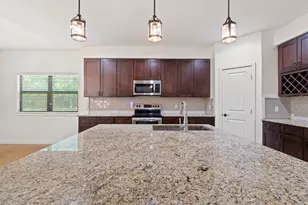 122 N Pohakea Dr, Bastrop, TX 78602 - Photo 11