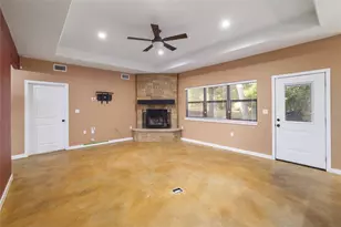 122 N Pohakea Dr, Bastrop, TX 78602 - Photo 7