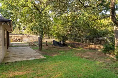 122 N Pohakea Drive, Bastrop, TX 78602 - Photo 31