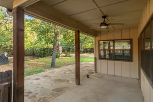 122 N Pohakea Dr, Bastrop, TX 78602 - Photo 27