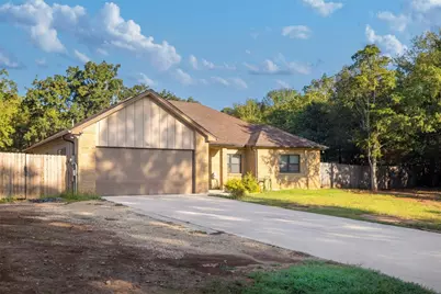 122 N Pohakea Drive, Bastrop, TX 78602 - Photo 3