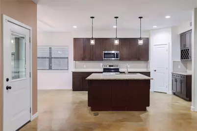 122 N Pohakea Drive, Bastrop, TX 78602 - Photo 9