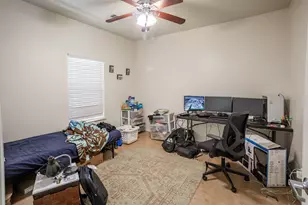 910 W 25th St, Austin, TX 78705 - Photo 5