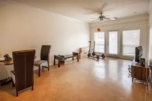 910 W 25th St, Austin, TX 78705 - Photo 9