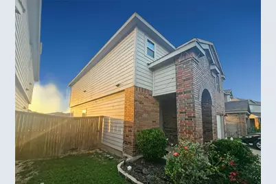 444 Major Lee Lane #14H, Jarrell, TX 76537 - Photo 3