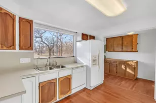 104 Blue Flame Rd, Cedar Creek, TX 78612 - Photo 5