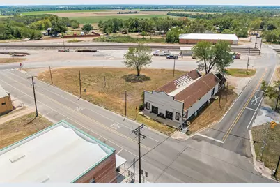 413 W Batte Street, Cameron, TX 76520 - Photo 37