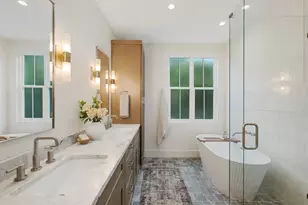 2506 E 2nd St, Austin, TX 78702 - Photo 9