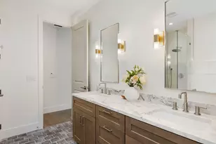 2506 E 2nd St, Austin, TX 78702 - Photo 23