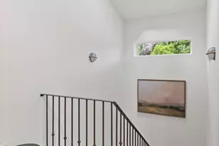 2506 E 2nd St, Austin, TX 78702 - Photo 31