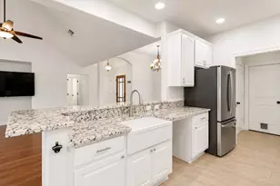 220 Ulupau Cir, Bastrop, TX 78602 - Photo 9