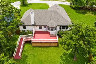 220 Ulupau Cir, Bastrop, TX 78602 - Photo 5