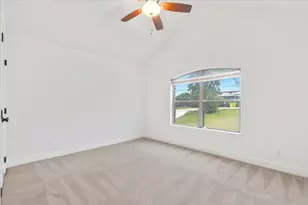 220 Ulupau Cir, Bastrop, TX 78602 - Photo 17