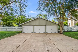 1402 Church St, Bastrop, TX 78602 - Photo 37