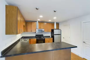 711 W 32nd St, Austin, TX 78705 - Photo 9