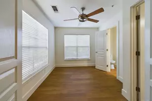 711 W 32nd St, Austin, TX 78705 - Photo 21