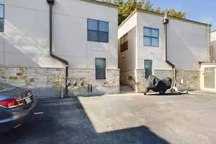 711 W 32nd St, Austin, TX 78705 - Photo 5