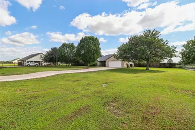 1022 Barbarosa Road, New Braunfels, TX 78130 - Photo 3