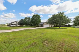 1022 Barbarosa Rd, New Braunfels, TX 78130 - Photo 3