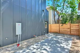 7204 Meador Ave, Austin, TX 78752 - Photo 5