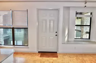 601 Hearn St, Austin, TX 78703 - Photo 7