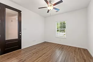 505 Sixpence Ln, Georgetown, TX 78628 - Photo 29