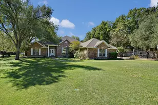 2114 Live Oak Cir, Round Rock, TX 78681 - Photo 1