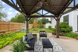 305 East St, Hutto, TX 78634 - Photo 35