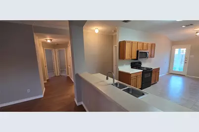 204 Quail Hollow Drive, Hutto, TX 78634 - Photo 7