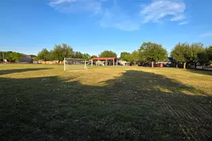 204 Quail Hollow Dr, Hutto, TX 78634 - Photo 25