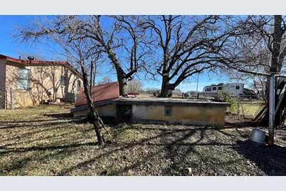 909 Fannin Street, Nocona, TX 76255 - Photo 21