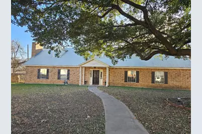 710 N Avenue C, Elgin, TX 78621 - Photo 1