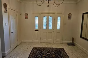 710 N Avenue C, Elgin, TX 78621 - Photo 3