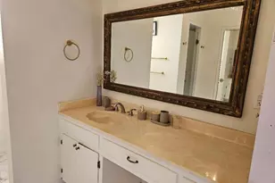 710 N Avenue C, Elgin, TX 78621 - Photo 11