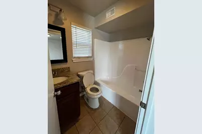 1172 Webberville Road #204, Austin, TX 78721 - Photo 5
