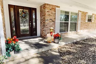 700 Shanklin Rd, Belton, TX 76513 - Photo 1