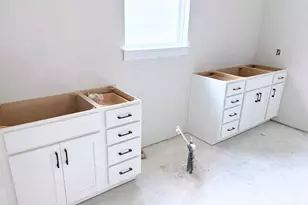 301 Oak Blossom Rd, Liberty Hill, TX 78642 - Photo 5