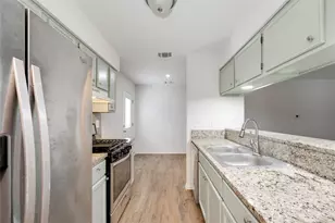 6210 Buffalo Pass, Austin, TX 78745 - Photo 13