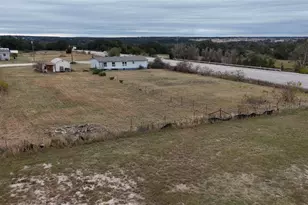 101 Crestview Dr, Liberty Hill, TX 78642 - Photo 3