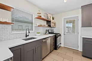 7803 Watson St, Austin, TX 78757 - Photo 13