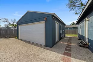 7803 Watson St, Austin, TX 78757 - Photo 29