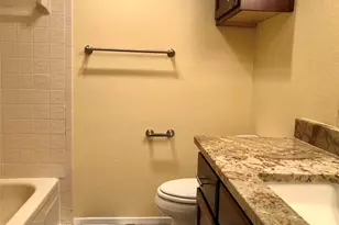 806 W 24th St, Austin, TX 78705 - Photo 7