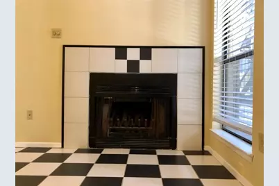 806 W 24th Street #107, Austin, TX 78705 - Photo 3