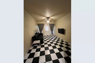 806 W 24th Street #107, Austin, TX 78705 - Photo 11