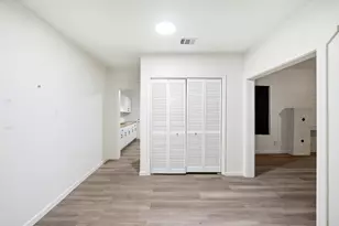 2215 N 2215 N Elmendorf Street #1 San Antonio Tx 78201 St, San Antonio, TX 78201 - Photo 3