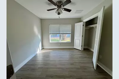 813 Central Avenue, Elgin, TX 78621 - Photo 23