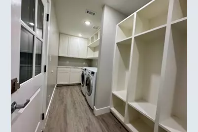 813 Central Avenue, Elgin, TX 78621 - Photo 13