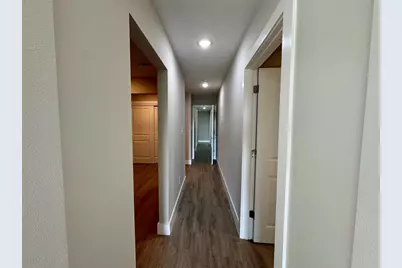 813 Central Avenue, Elgin, TX 78621 - Photo 17