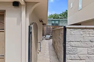 2300 Enfield Rd, Austin, TX 78703 - Photo 11